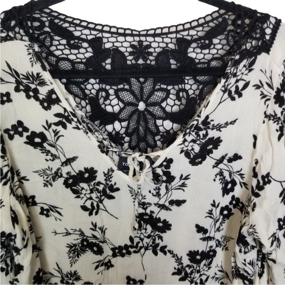 Torrid Womens 0X White Floral Print Bell Sleeve - Picture 6 of 14